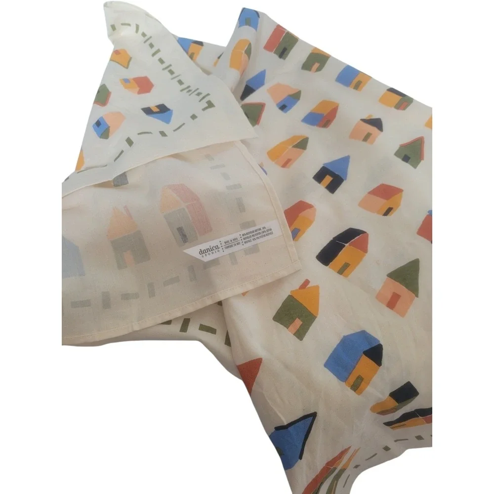 Danica Studio Burrow Recycled Reusable Gift Wrap 32 x 32 x 1 inches‎